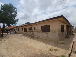 12bdrm Bungalow in Gbekuba, Apata, Ibadan for sale