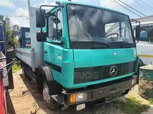 Mercedes Benz Truck