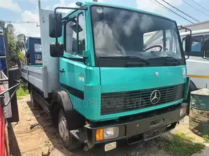 Mercedes Benz Truck
