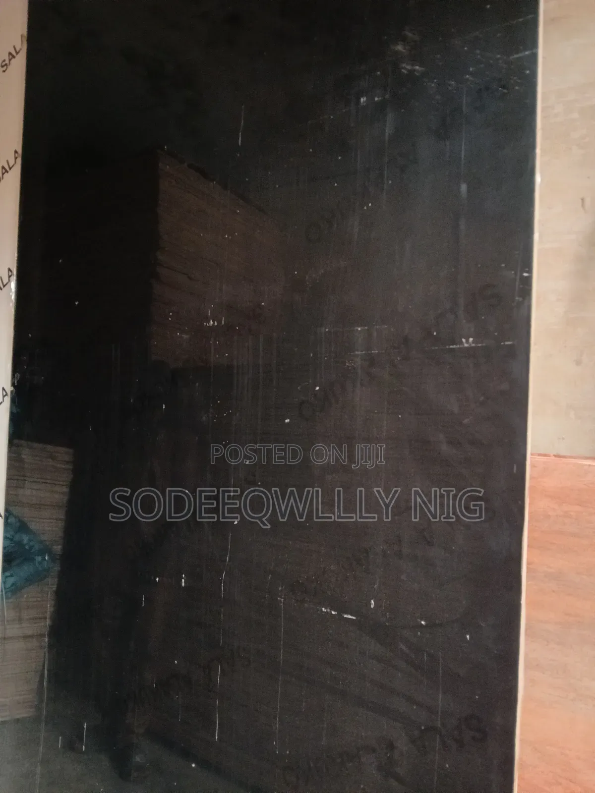 Black Glossy Board
