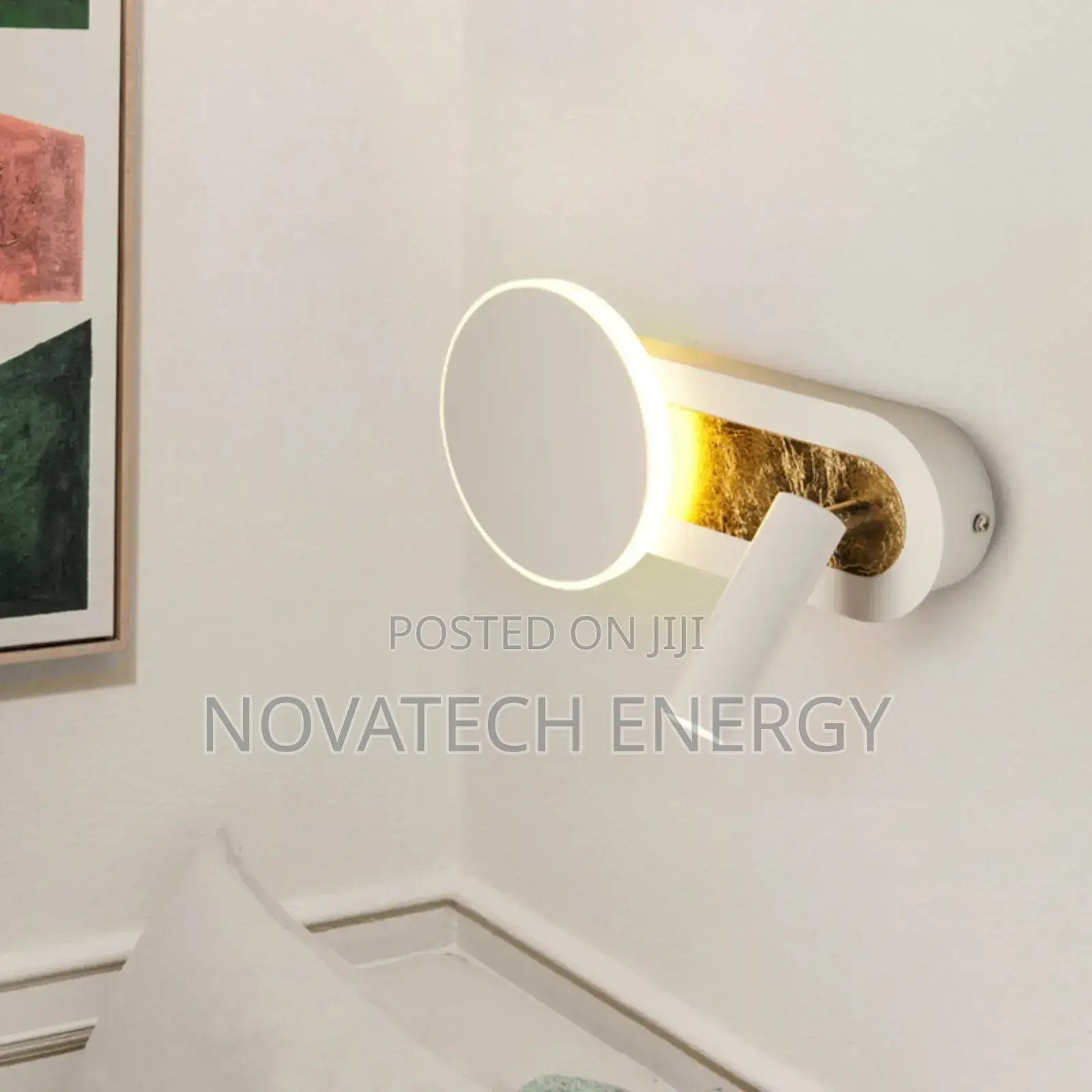 Wall Bracket With Spot-Light, Comes in White or Black Colour