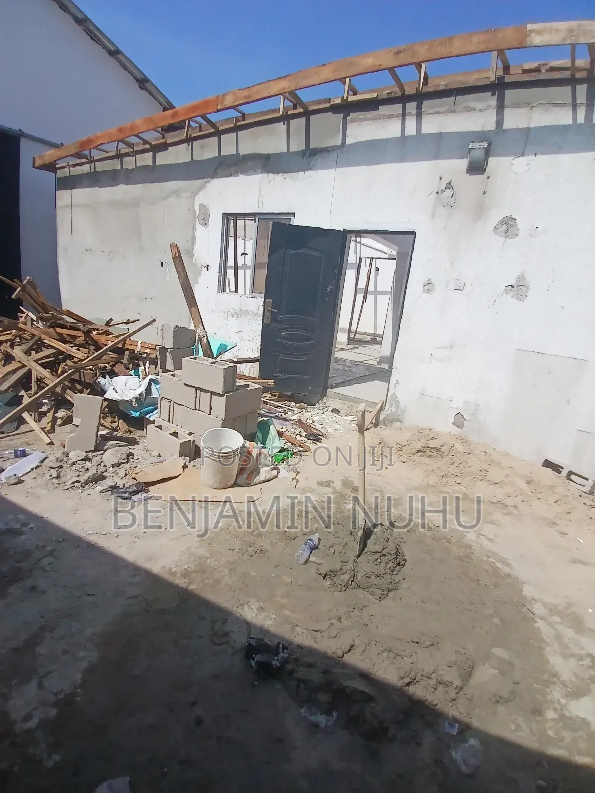 A Massive Warehouse Facing Lekki-Epe Expressway for Lease