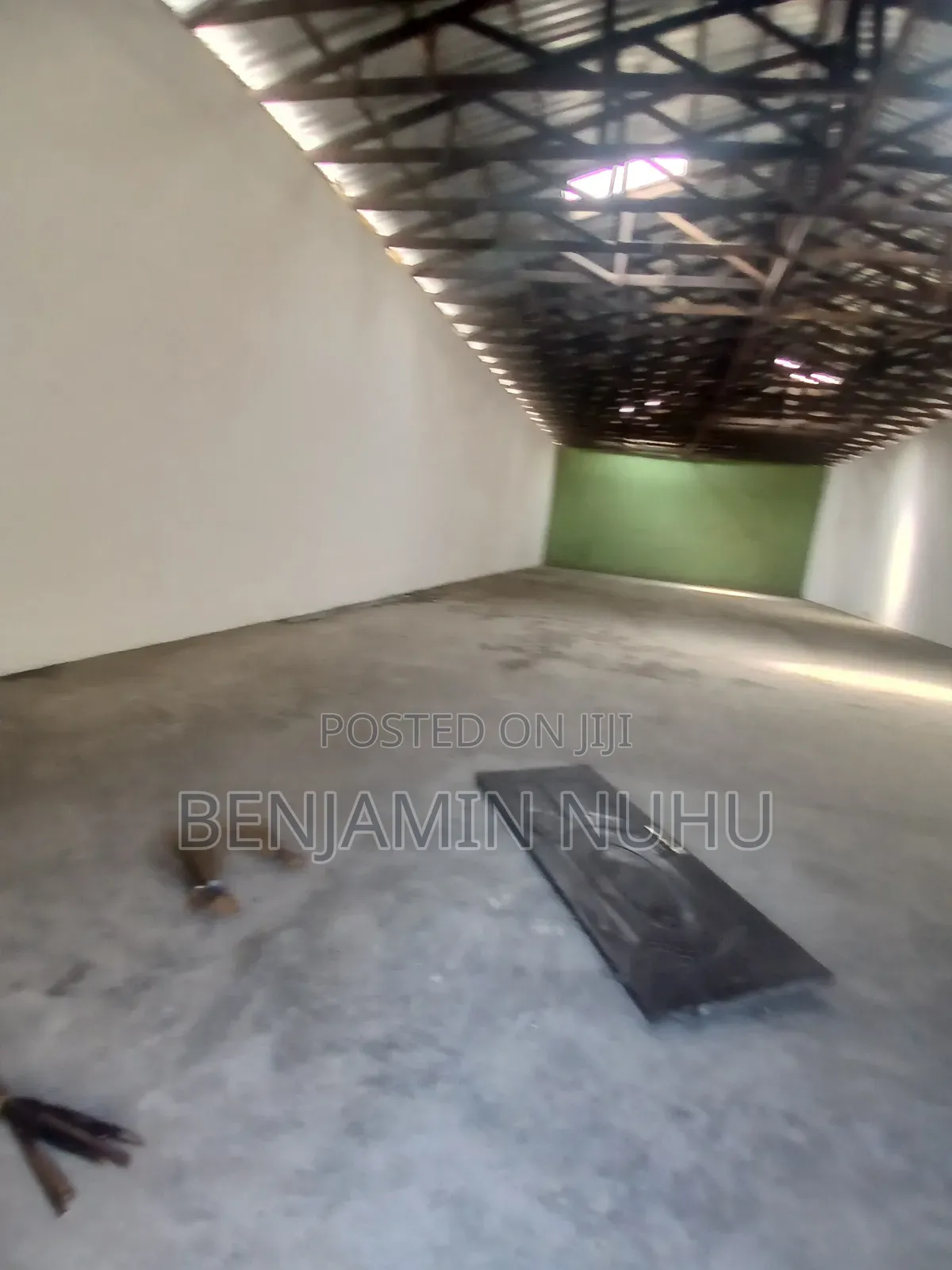 A Massive Warehouse Facing Lekki-Epe Expressway for Lease