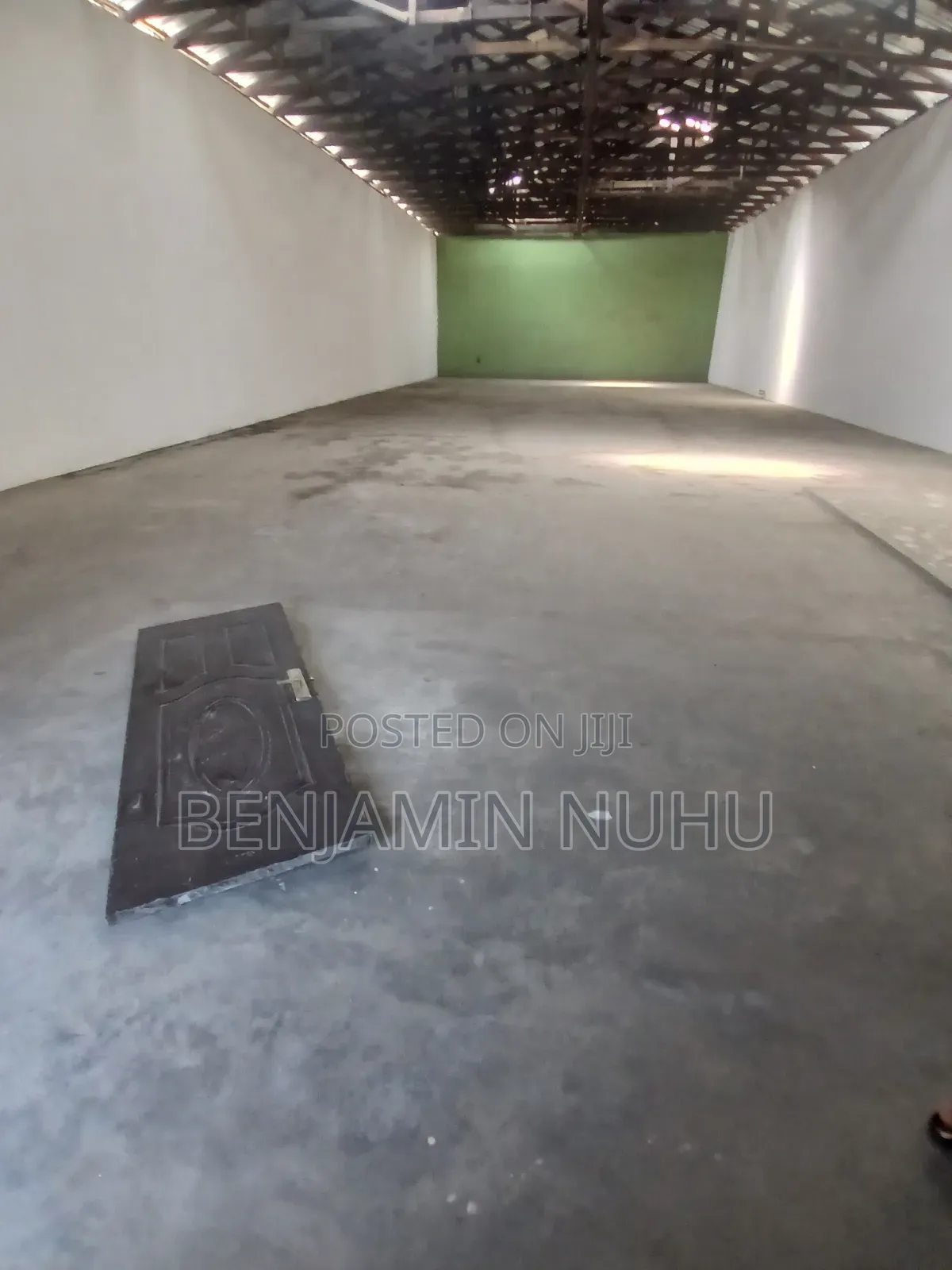 A Massive Warehouse Facing Lekki-Epe Expressway for Lease