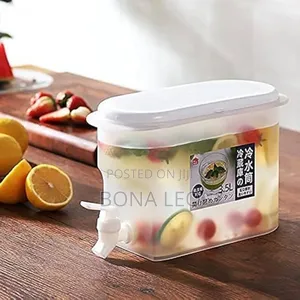 Leak-Proof Plastic Water Container, Beverage Dispenser