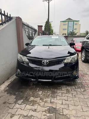 Photo - Toyota Camry SE 4dr Sedan (2.5L 4cyl 6A) 2013 Black