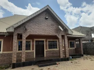 Photo - 3bdrm Bungalow in Edu, Agbara-Igbesan for sale
