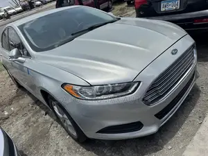 Ford Fusion SE 4dr Sedan (2.5L 4cyl 6A) 2014 Silver