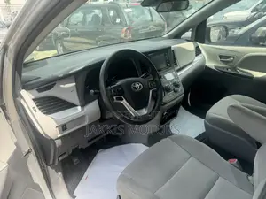 Toyota Sienna 2020 Gray