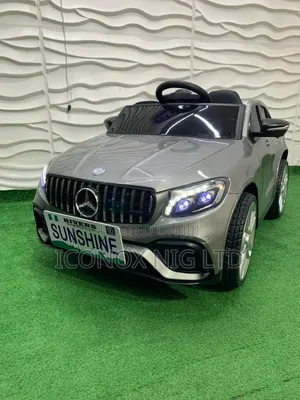 Luxury Grey Mercedes-Benz Gle With Bluetooth and Remote