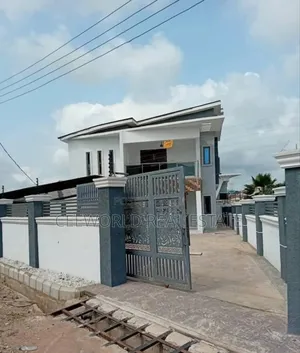4bdrm Duplex in Purple Gate Estate for sale
