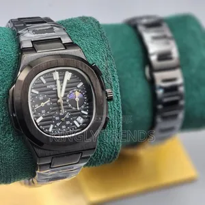 Patek Philippe Chronograph
For Men