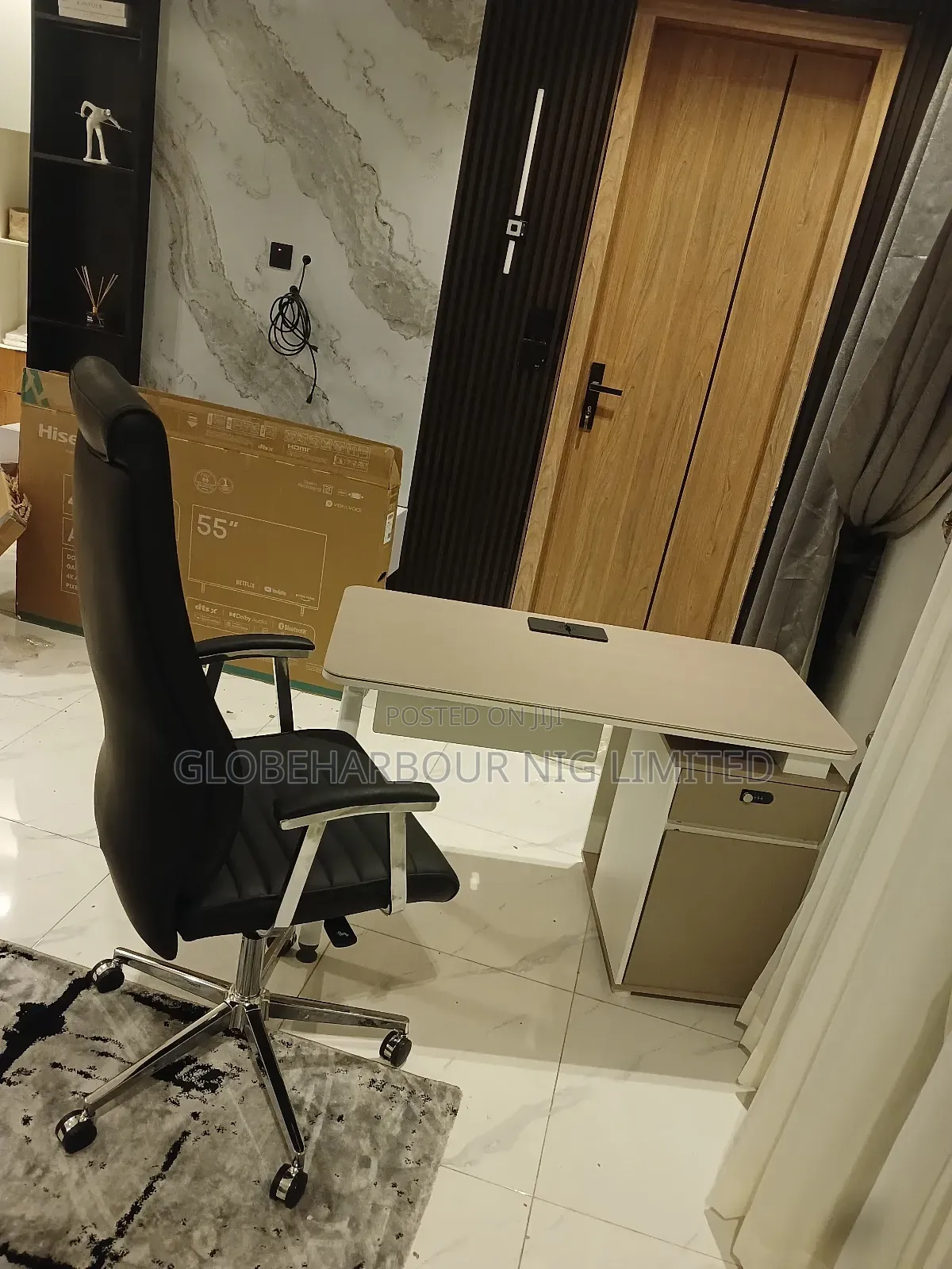 Luxury Executive Office and Study Table and Chair