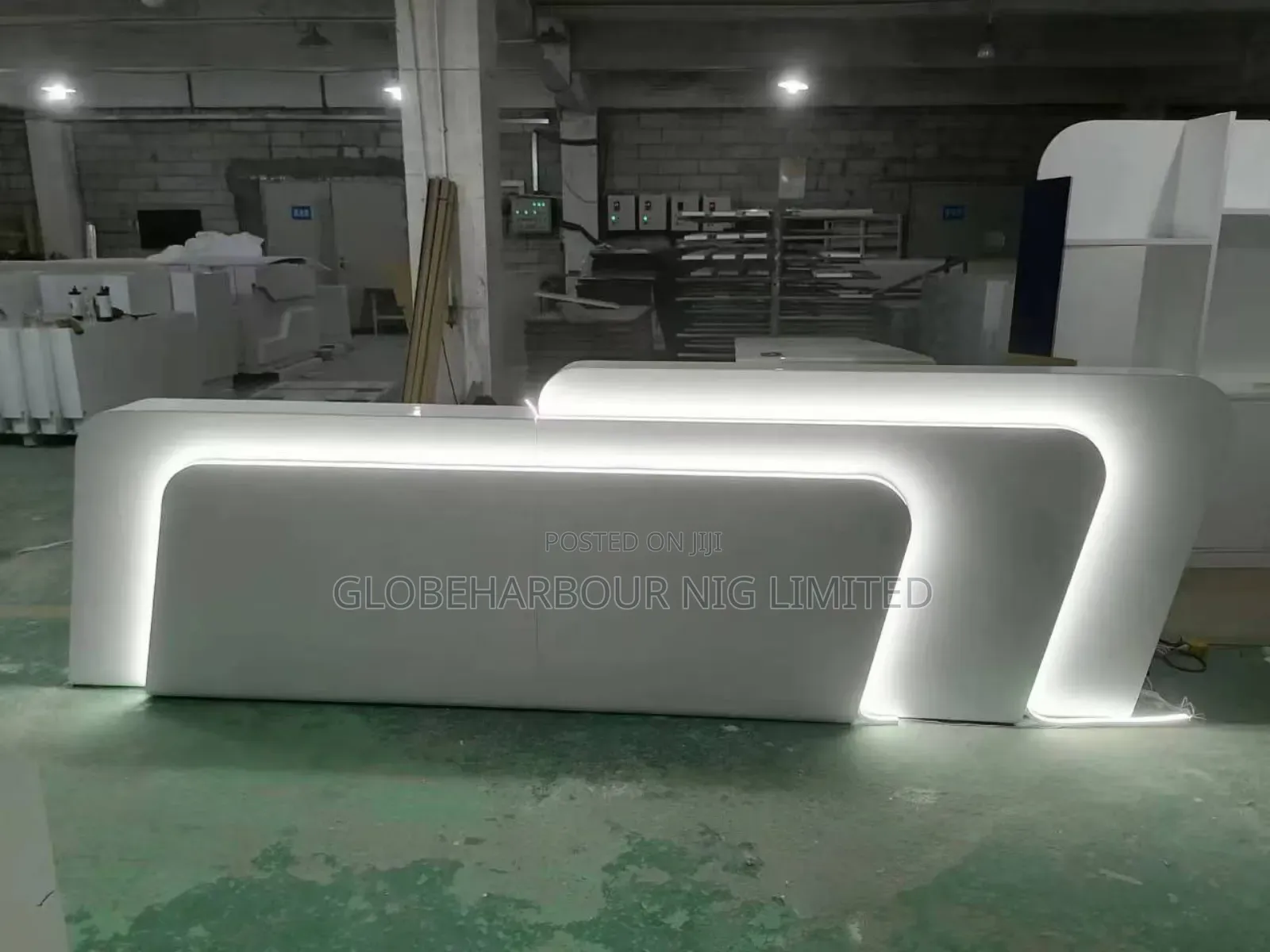 Luxury Executive Reception Table