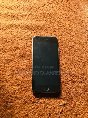 Photo - Apple iPhone 6 128 GB Silver
