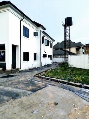 Furnished 6bdrm Duplex in Shelter Afrique, Uyo for sale