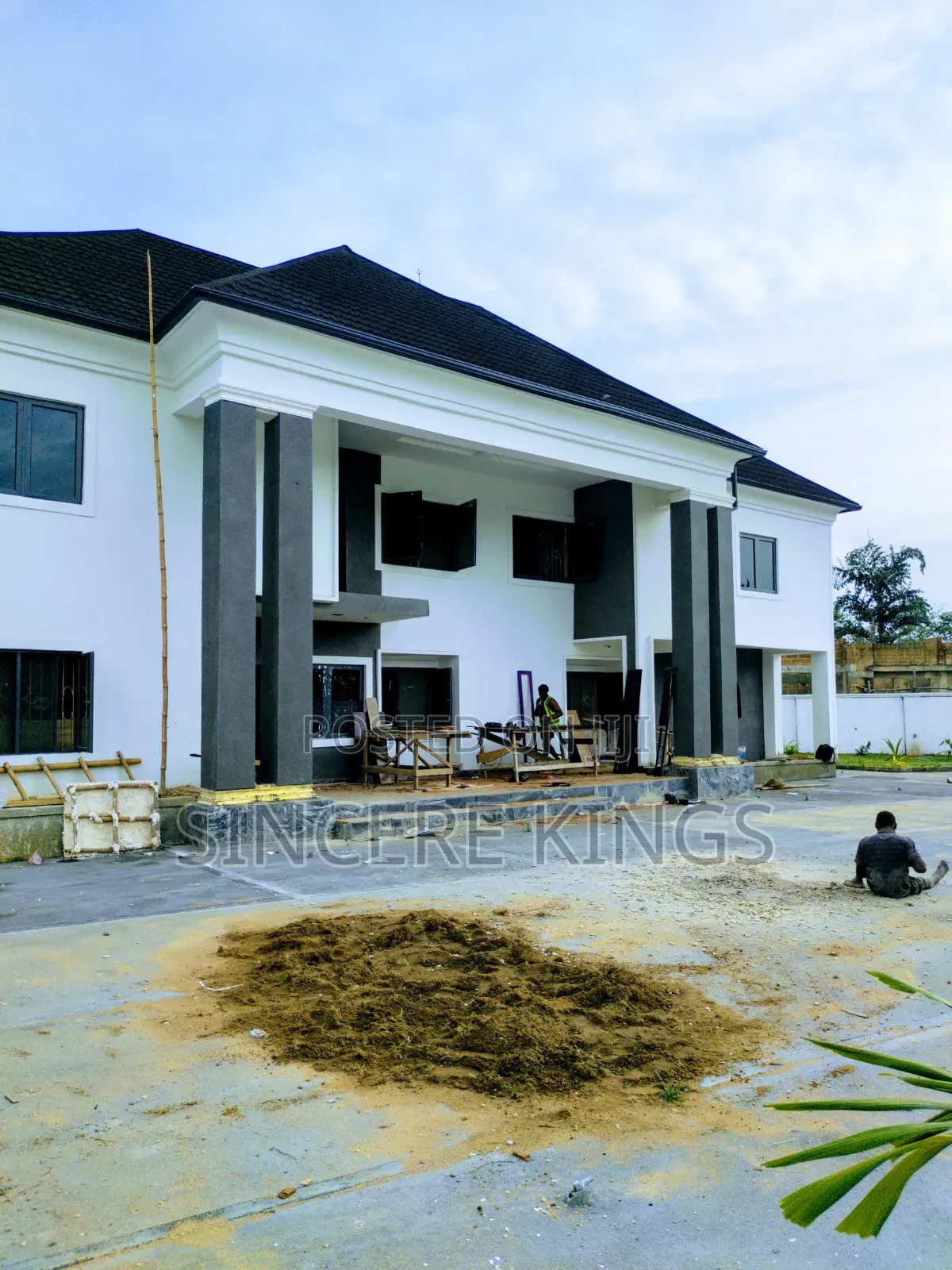 Furnished 6bdrm Duplex in Shelter Afrique, Uyo for sale