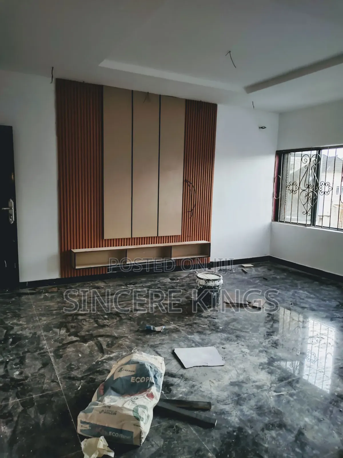Furnished 6bdrm Duplex in Shelter Afrique, Uyo for sale
