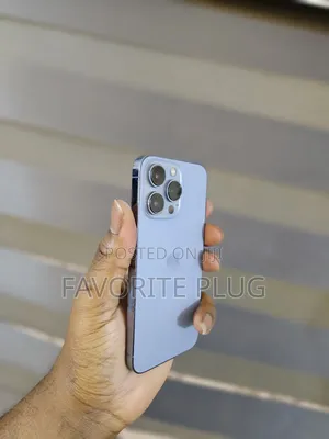 Photo - Apple iPhone 13 Pro Max 128 GB Blue