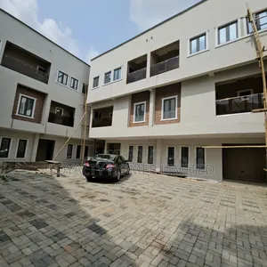 4bdrm Duplex in Gbagada for sale