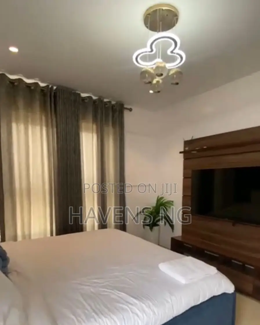 Luxurious 3 Bedroom Apartment.