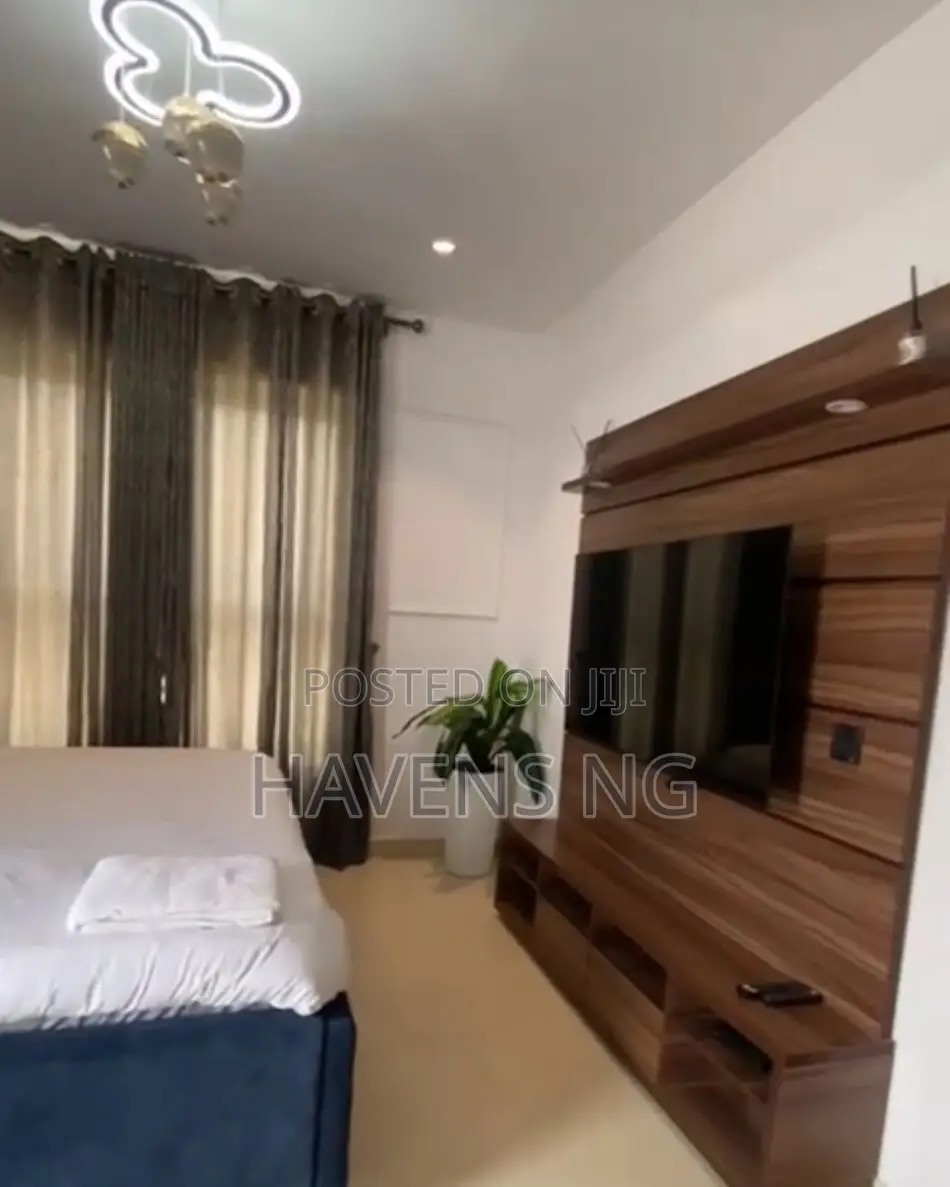 Luxurious 3 Bedroom Apartment.