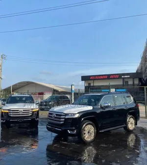 Photo - New Toyota Land Cruiser 2024 Black