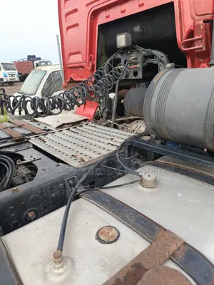Tokunbo Complete Shacman 40 Tons Lowbed Semi Trailer Truck