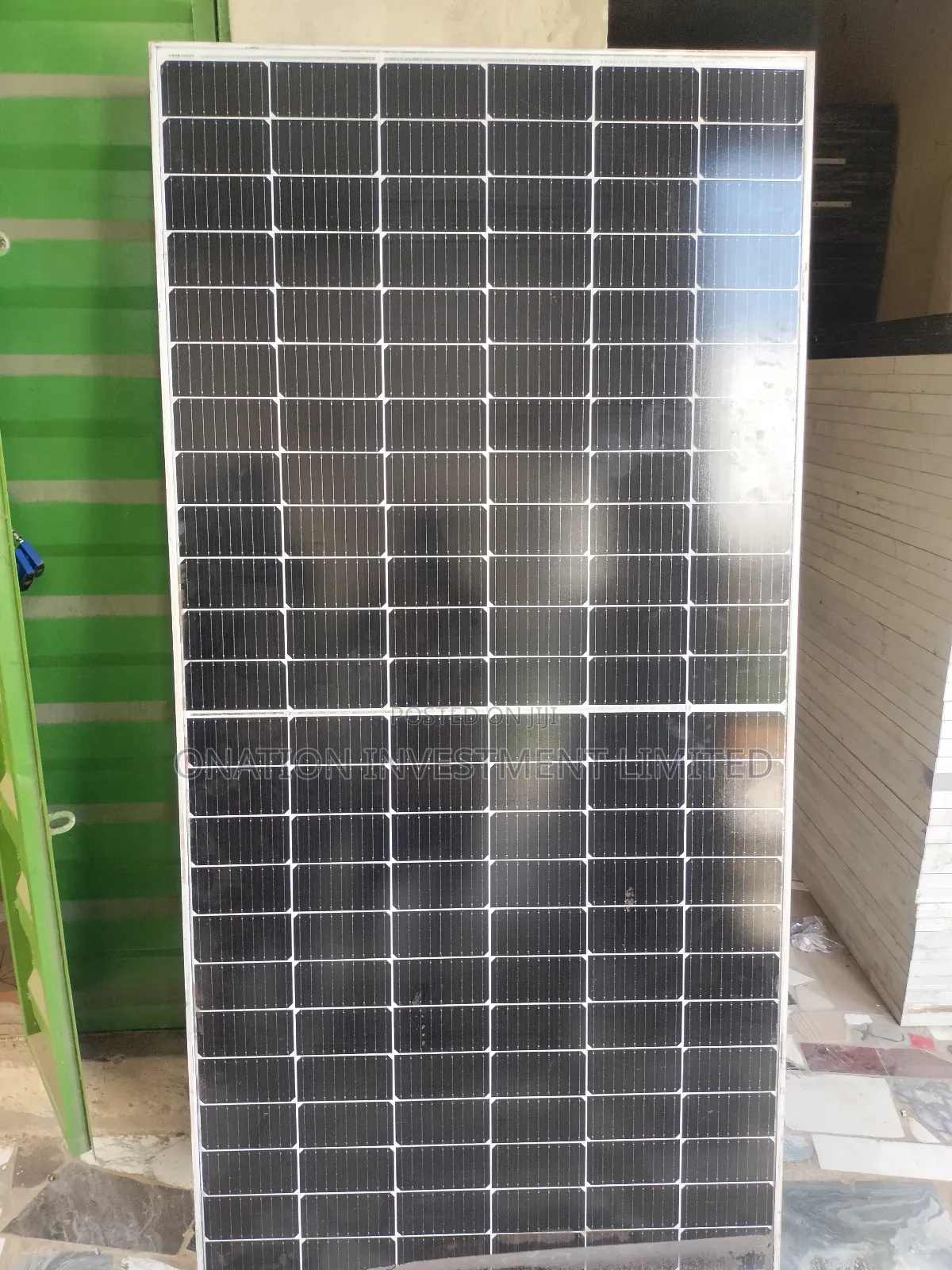 555watts Bifacial Solar Panel