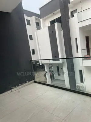 4bdrm Townhouse/Terrace in Lekki for Sale