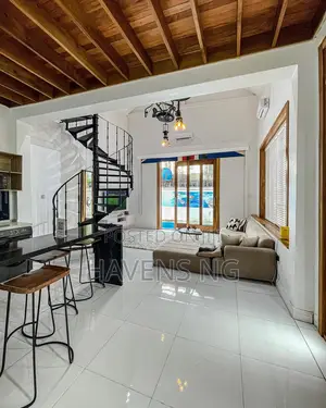 2 Bedroom Luxurious Detached Loft Unit.
