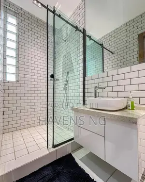 2 Bedroom Luxurious Detached Loft Unit.