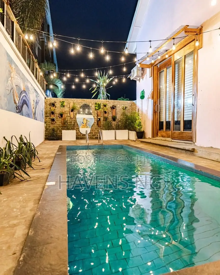 2 Bedroom Luxurious Detached Loft Unit.