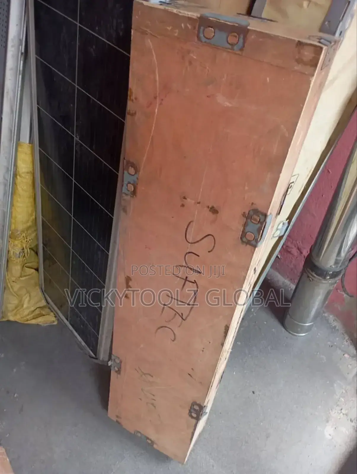 Submersible Solar Pump With Panel