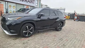 Toyota Highlander L 2021 Black