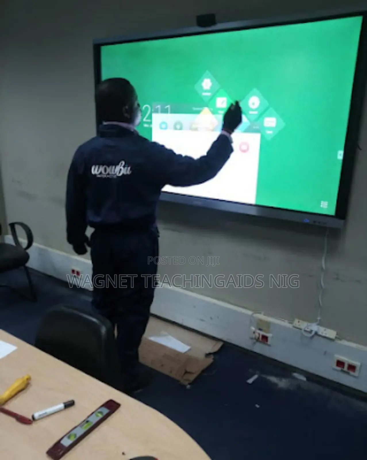 75 Inches Wowbii Interactive Board For School
