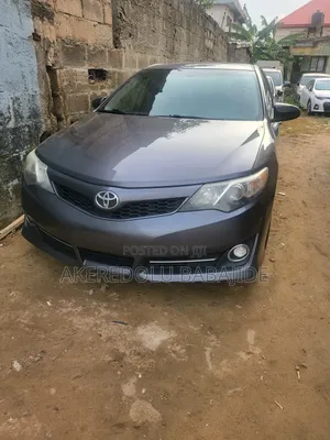 Toyota Camry SE 4dr Sedan (2.5L 4cyl 6A) 2015