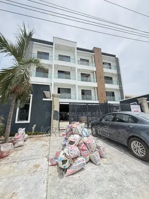 3bdrm Apartment in Lekki Phase 1 for sale