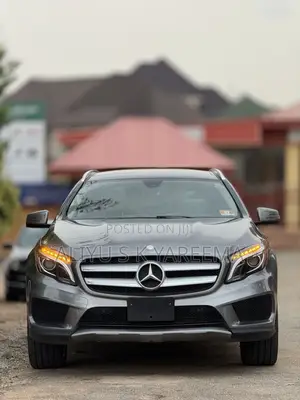 Mercedes-Benz GLA 250 2015 Gray