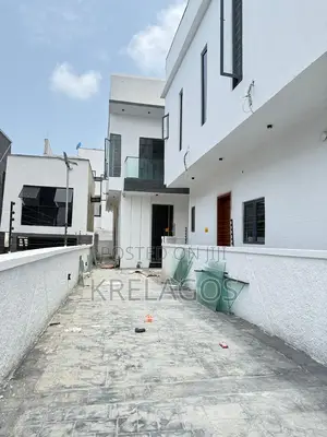 4bdrm Duplex in Ikota for sale