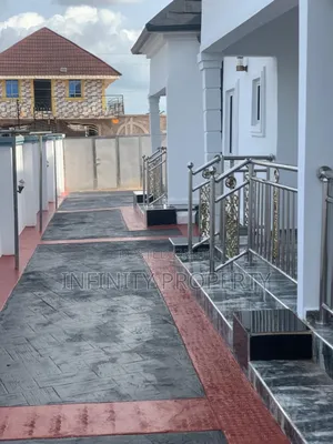 2bdrm Block of Flats in Rock Of Ages, Benin City for sale