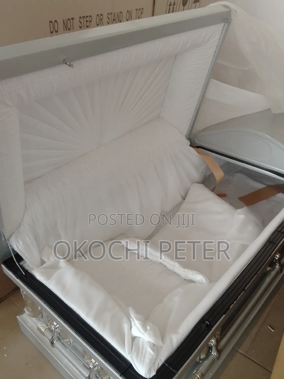 Metallic Foreign Casket