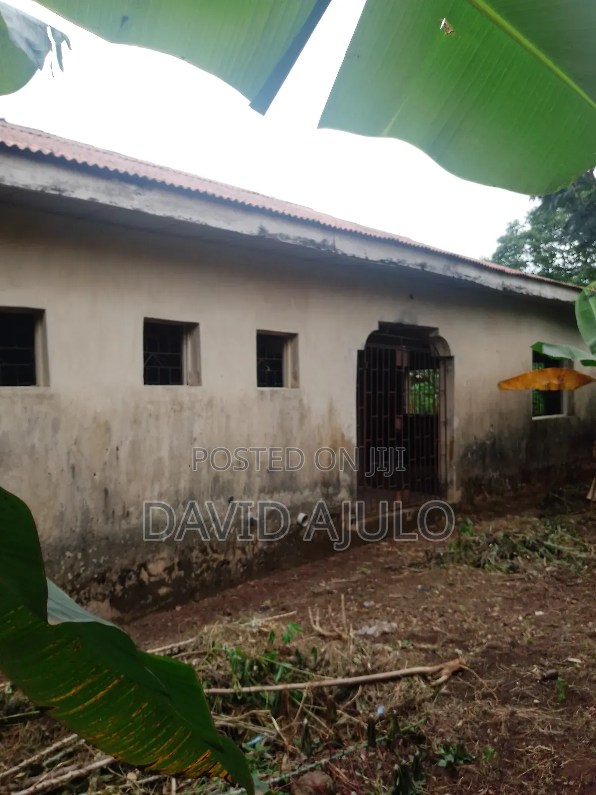 12bdrm Bungalow in Ado-Odo/Ota for sale