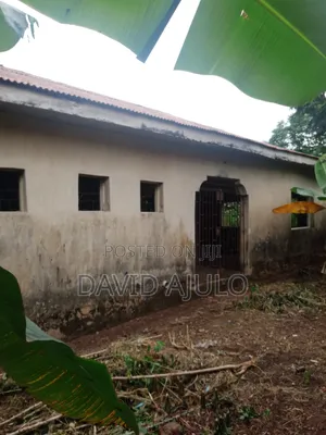 12bdrm Bungalow in Ado-Odo/Ota for sale