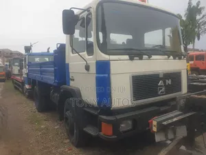 Tokunbo Man Diesel Volks 6 Tyres Dump Truck