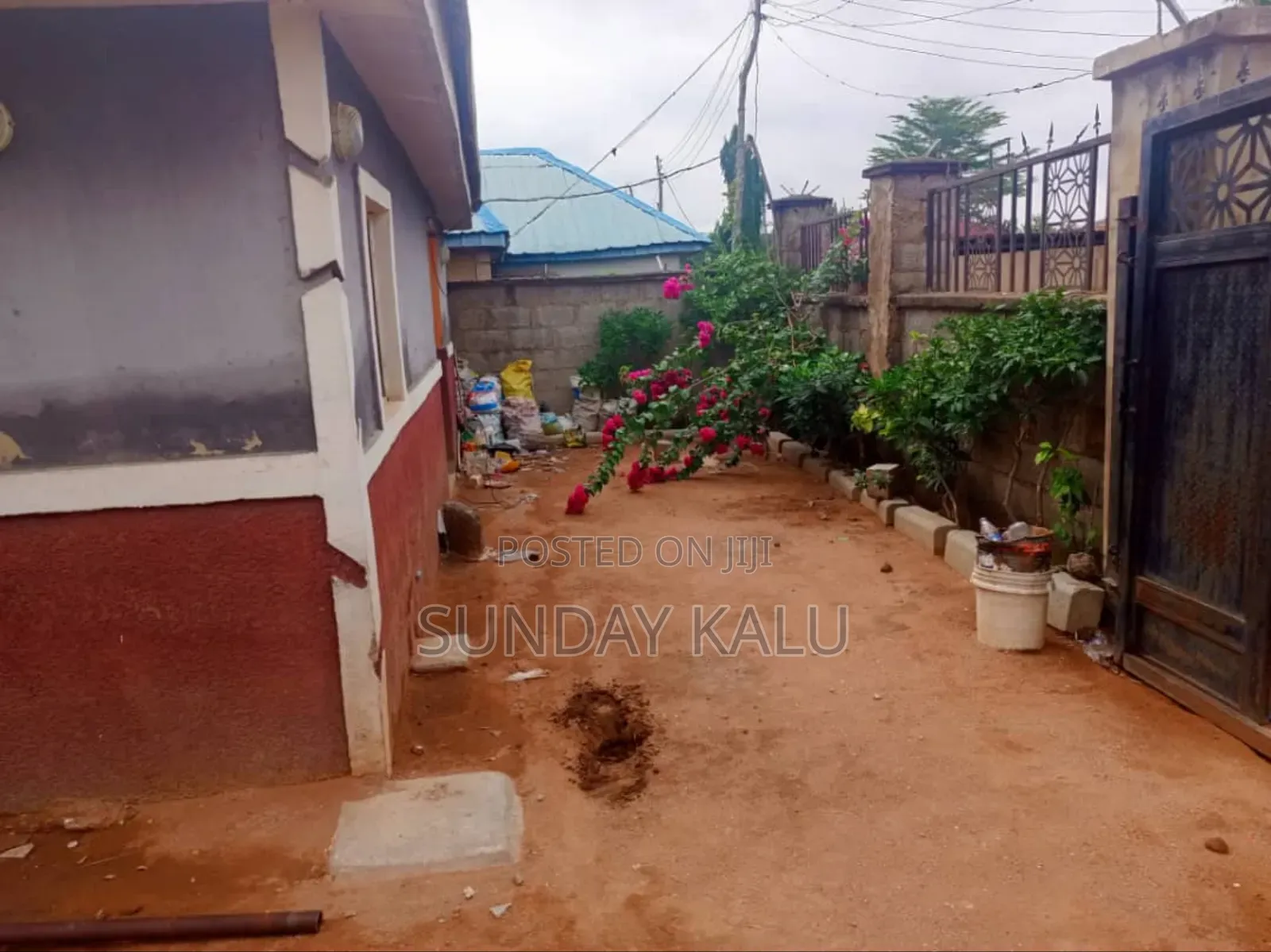 2bdrm Bungalow in Zidu Community, Lugbe District for sale