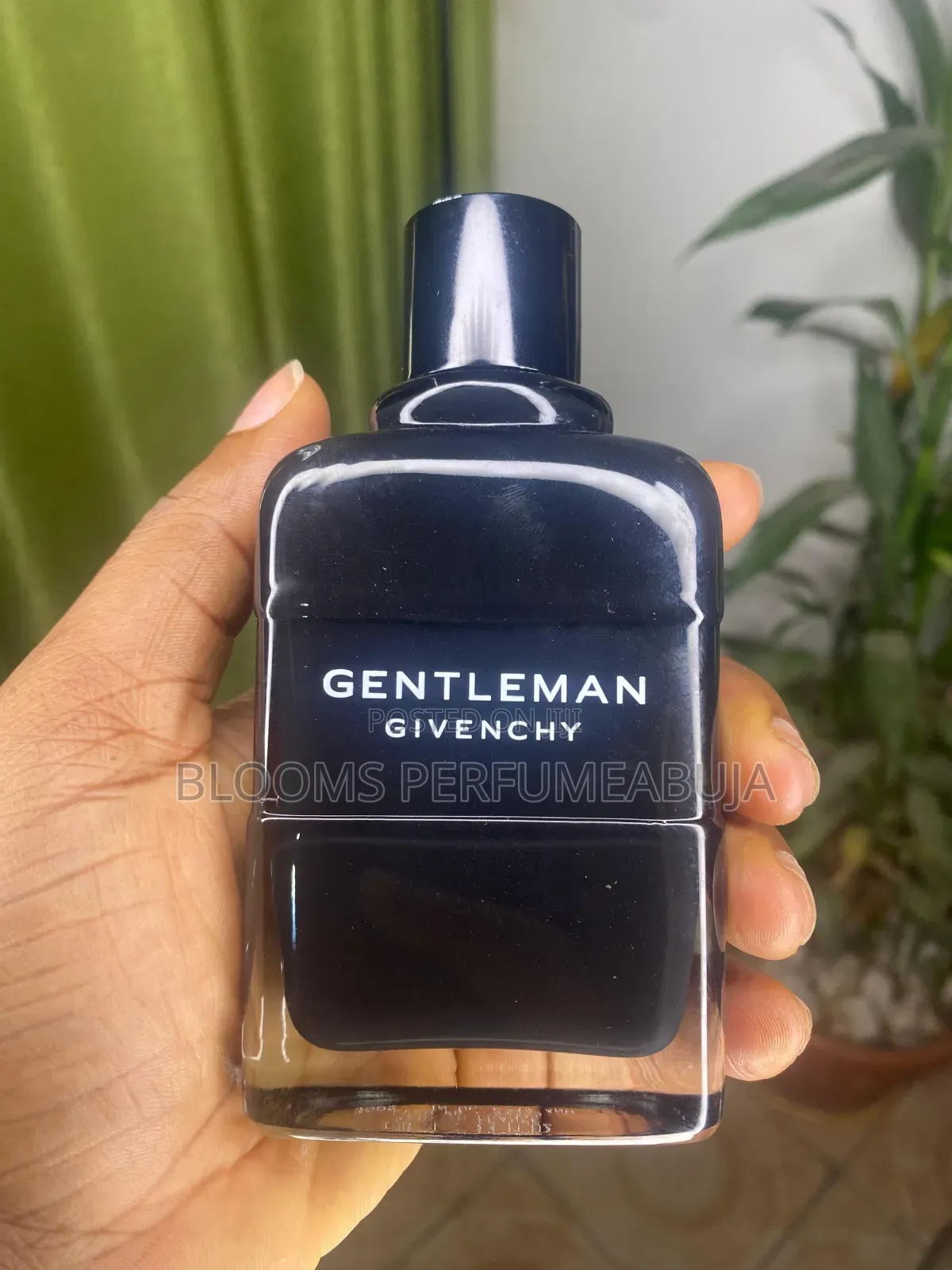 Gentleman Givenchy Unboxed