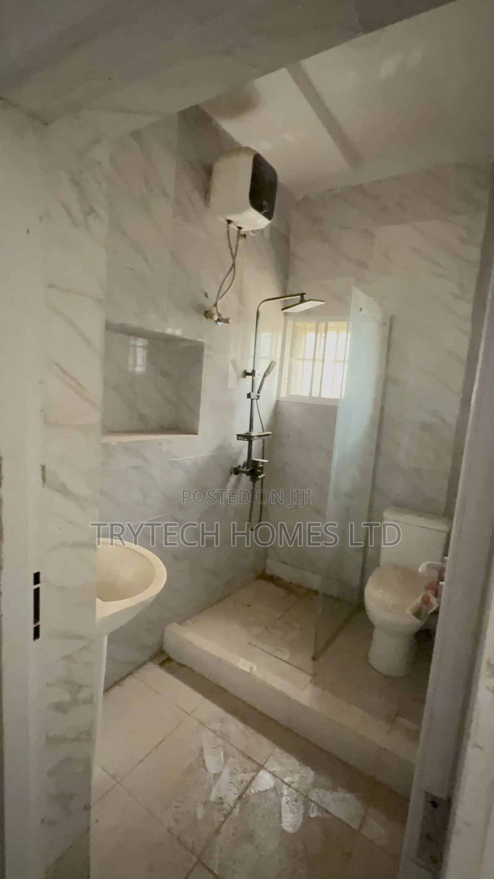 4bdrm Townhouse / Terrace in Jahi for rent