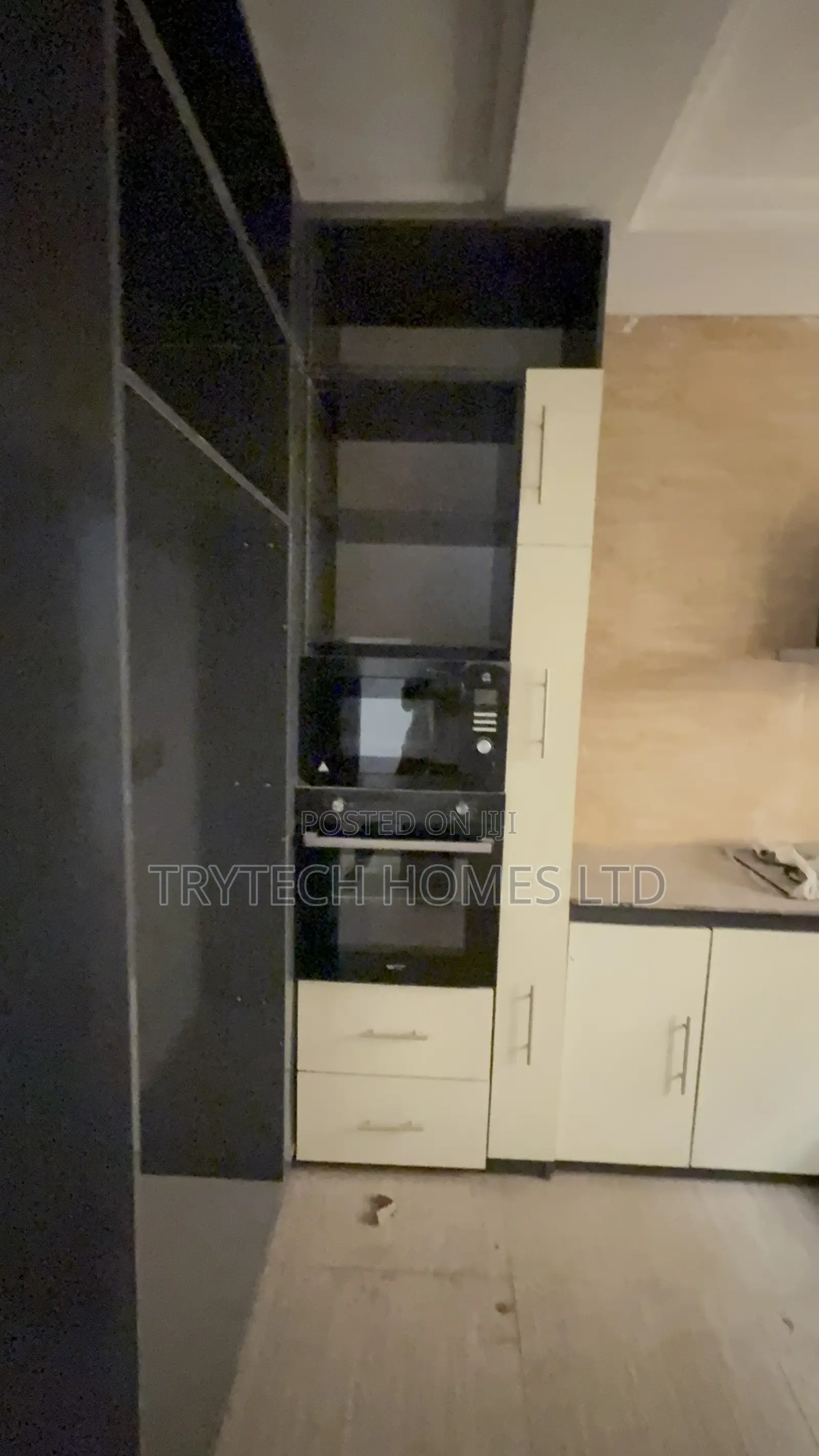 4bdrm Townhouse / Terrace in Jahi for rent