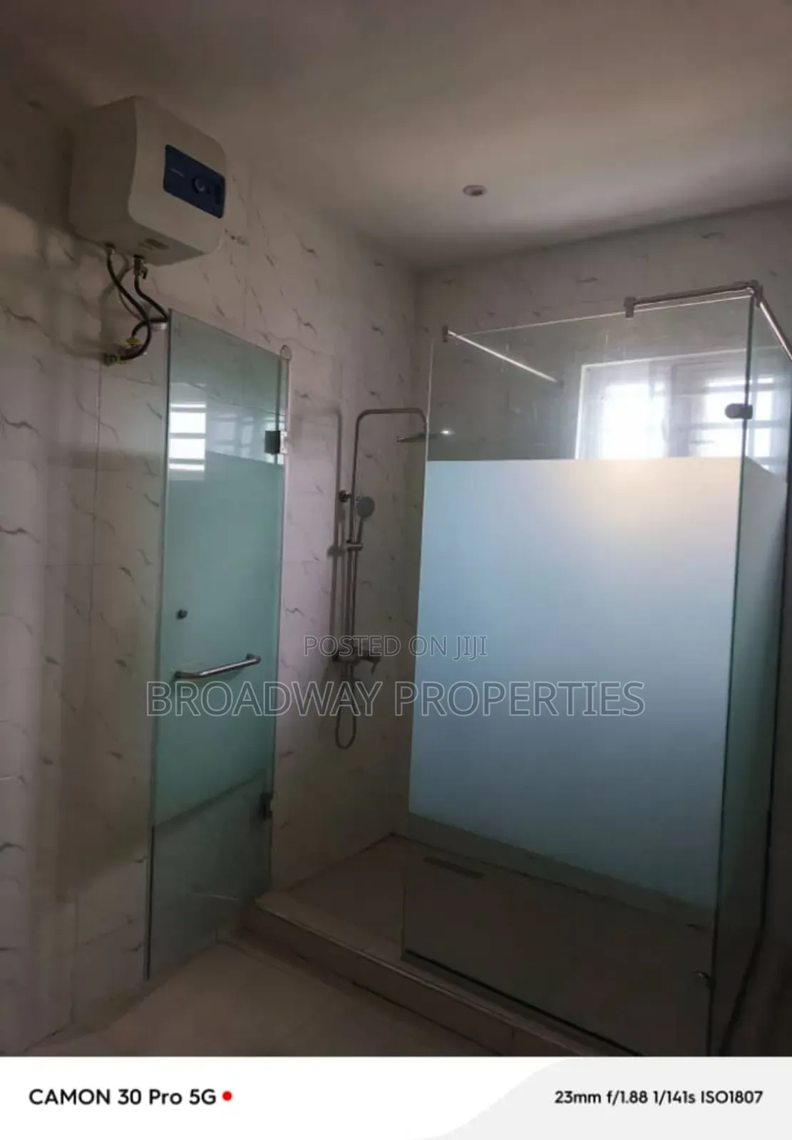 5bdrm Duplex in Magodo Phase2 for rent
